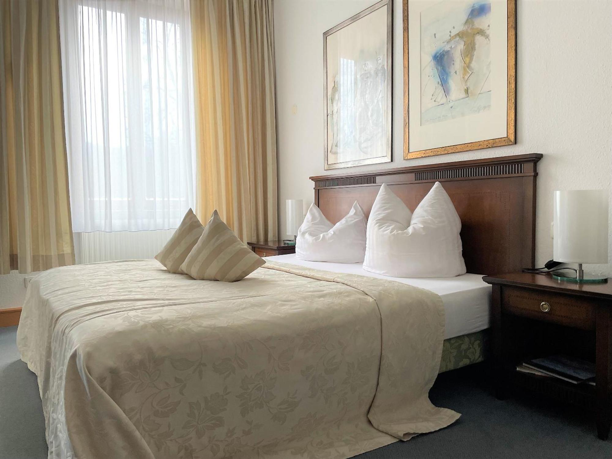 Hotel&Restaurant Schloss Weißenburg Uhlstädt Zimmer foto