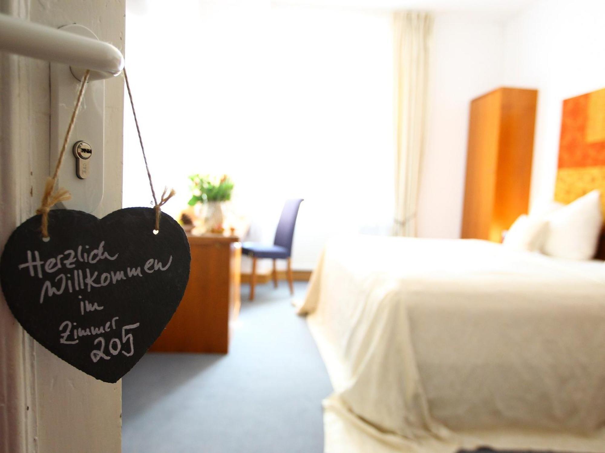 Hotel&Restaurant Schloss Weißenburg Uhlstädt Zimmer foto