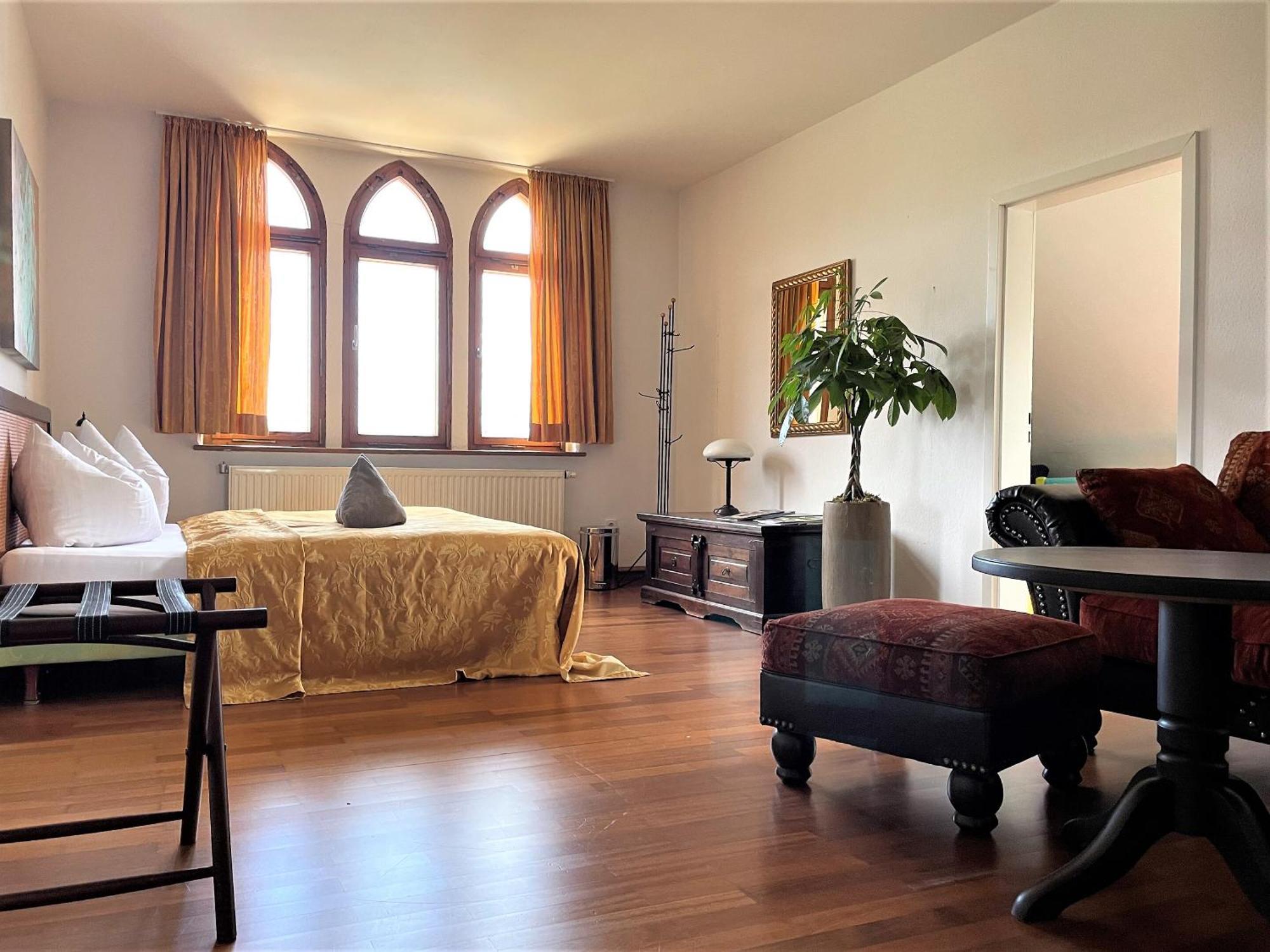 Hotel&Restaurant Schloss Weißenburg Uhlstädt Zimmer foto