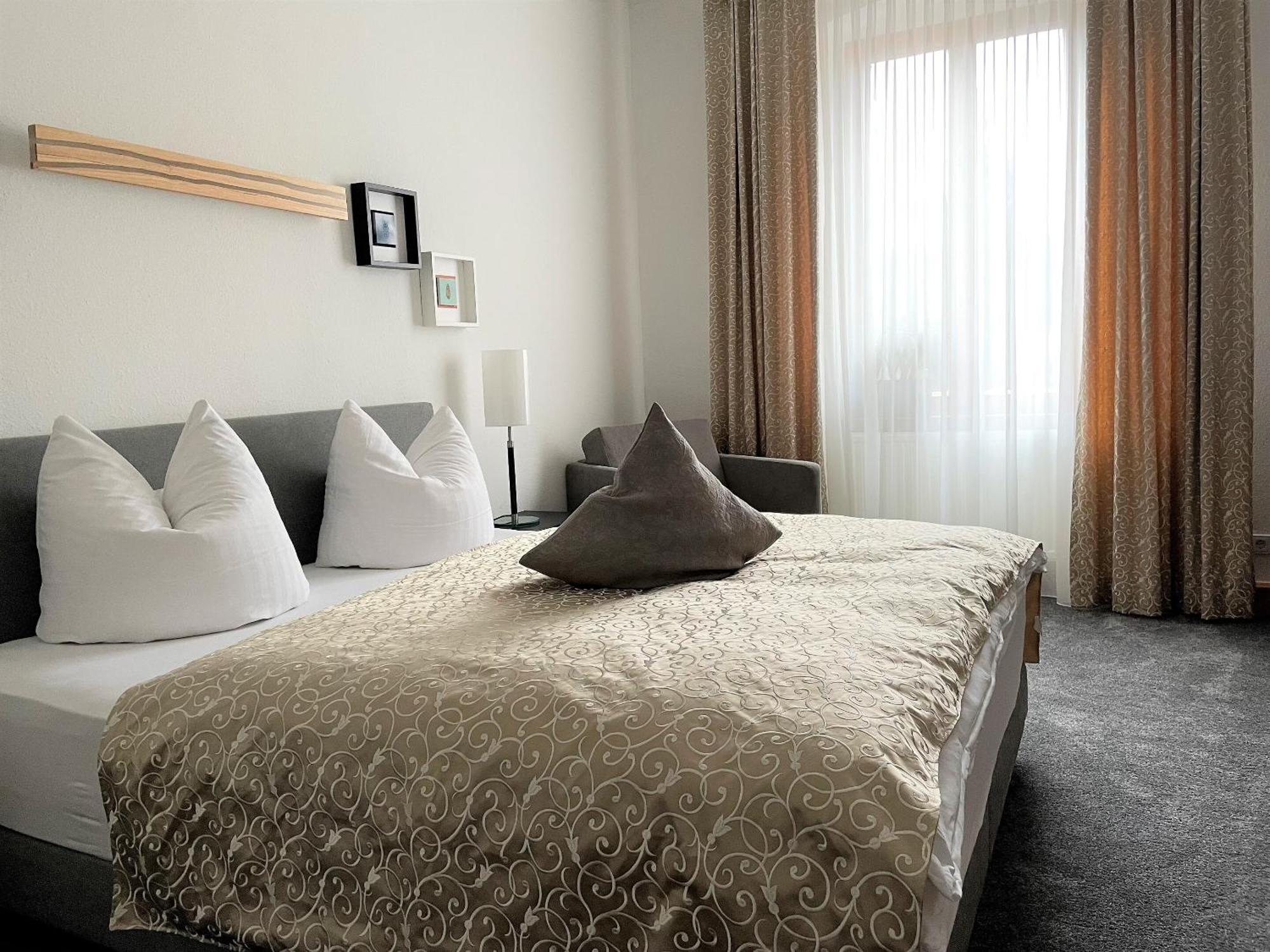 Hotel&Restaurant Schloss Weißenburg Uhlstädt Zimmer foto